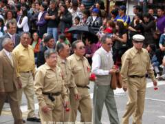 Promoción del año 1960 Desfile 150 Años Aniversario Colegio Bolívar Ambato 2011