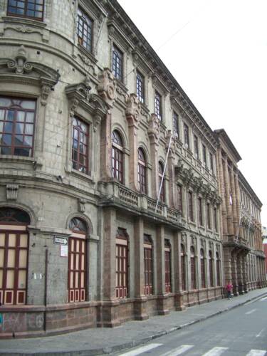 Fachada en la Actualidad Instituto Tecnologico Superior Bolivar